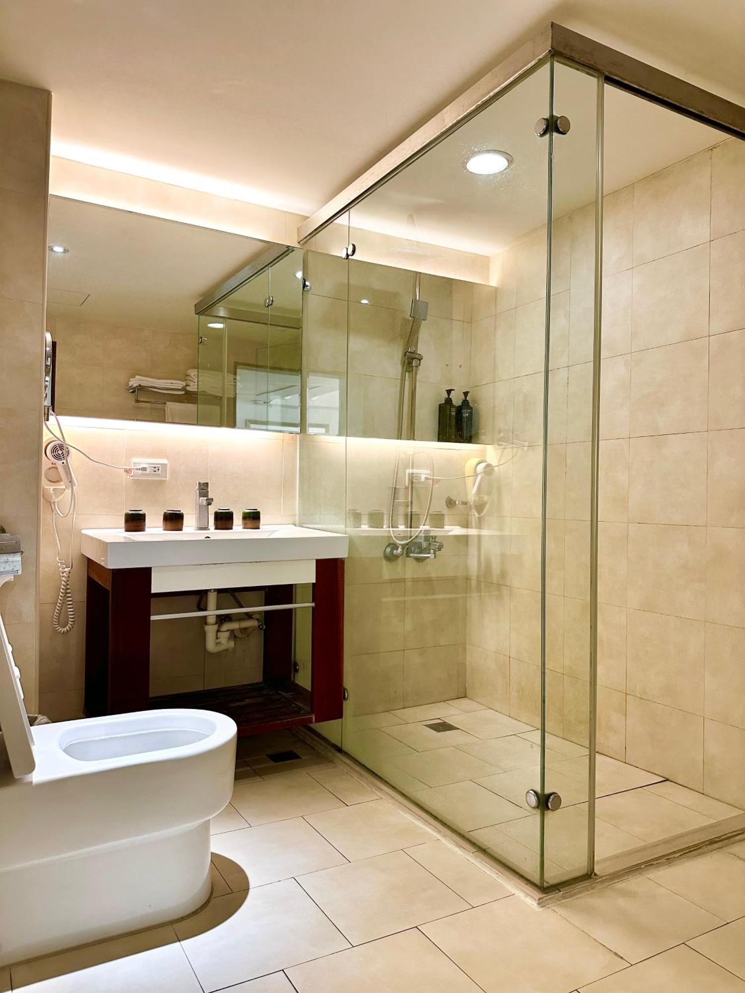 Taitung Bali Suites Hotel Exterior photo