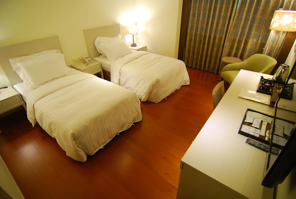 Taitung Bali Suites Hotel Exterior photo