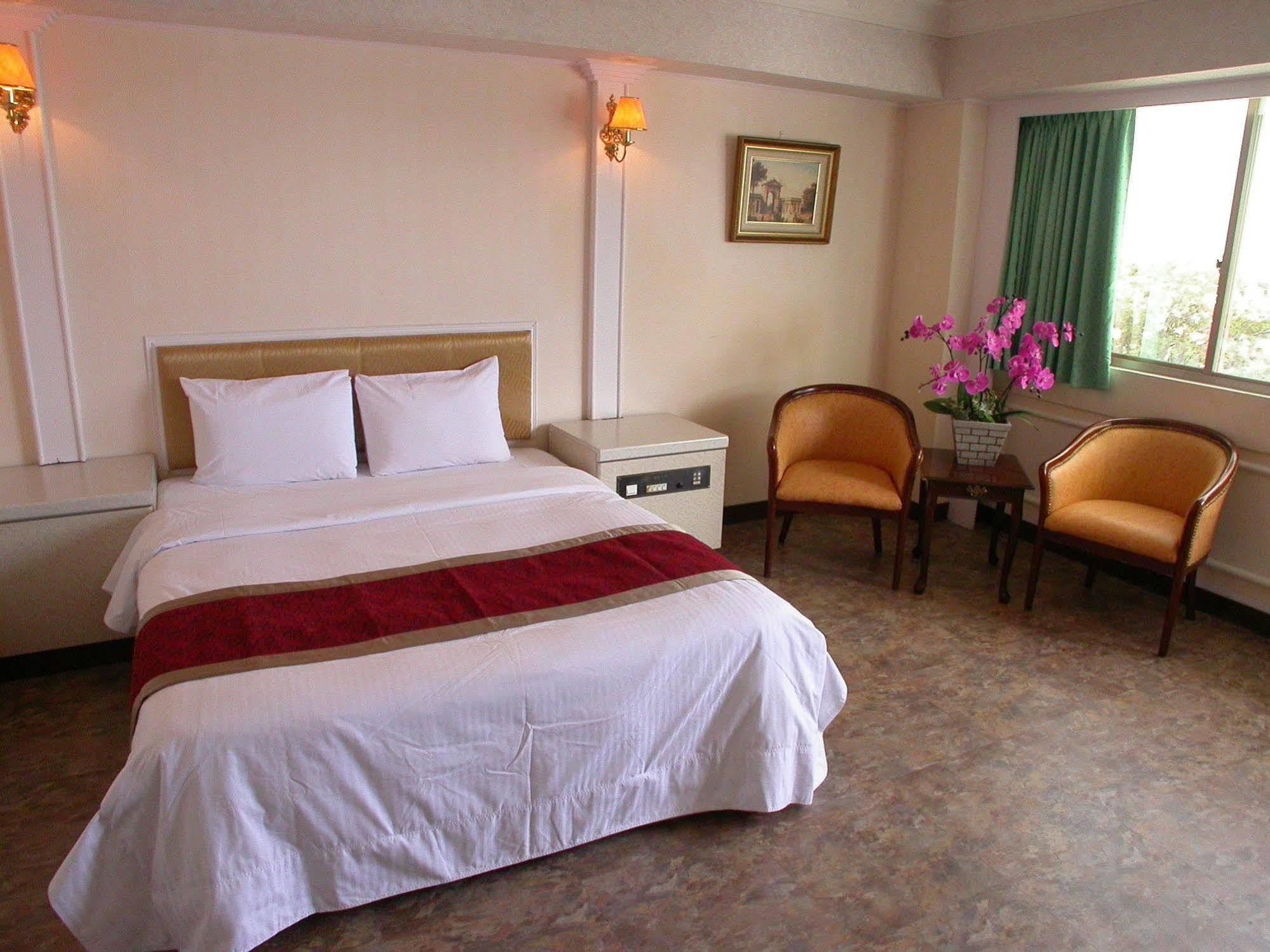 Taitung Bali Suites Hotel Exterior photo